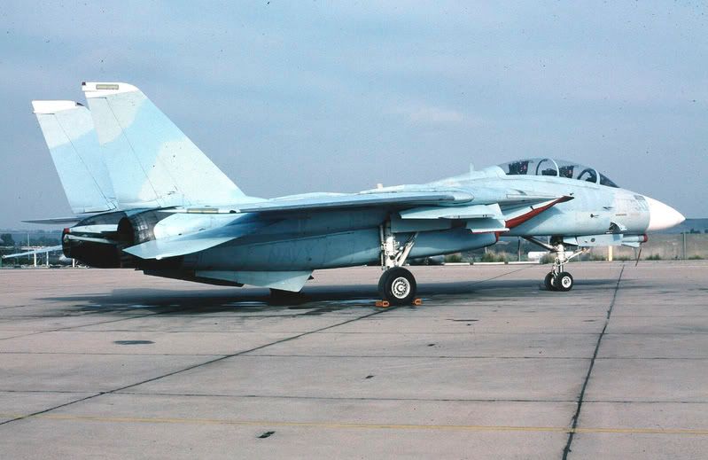 F-14ATopgun34powderpuffrightCCx_zpsfqls3c3r.jpg