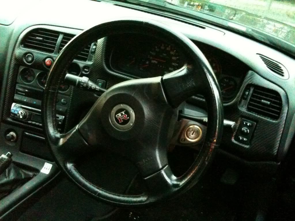 Nissan r33 gtr steering wheel